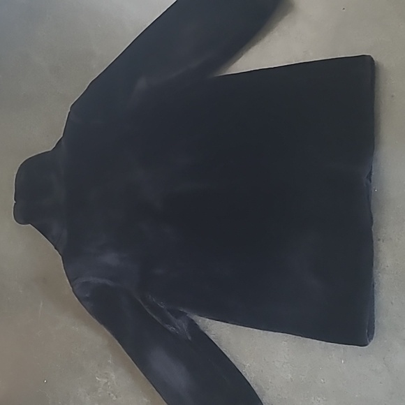 VINTAGE MONTEREY FASHIONS FAUX FUR COAT - Picture 9 of 10